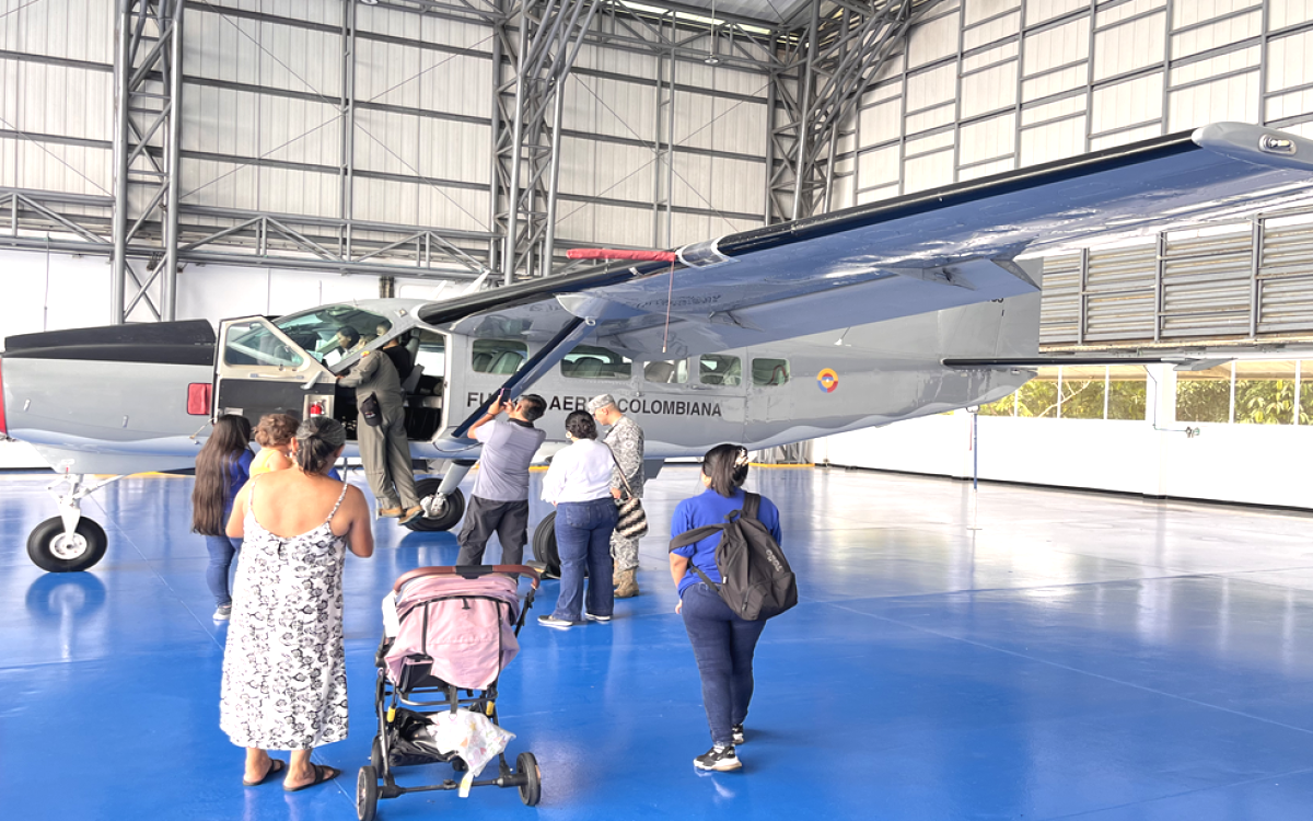 Aprendices del SENA conocen la Fuerza Aeroespacial en Amazonas